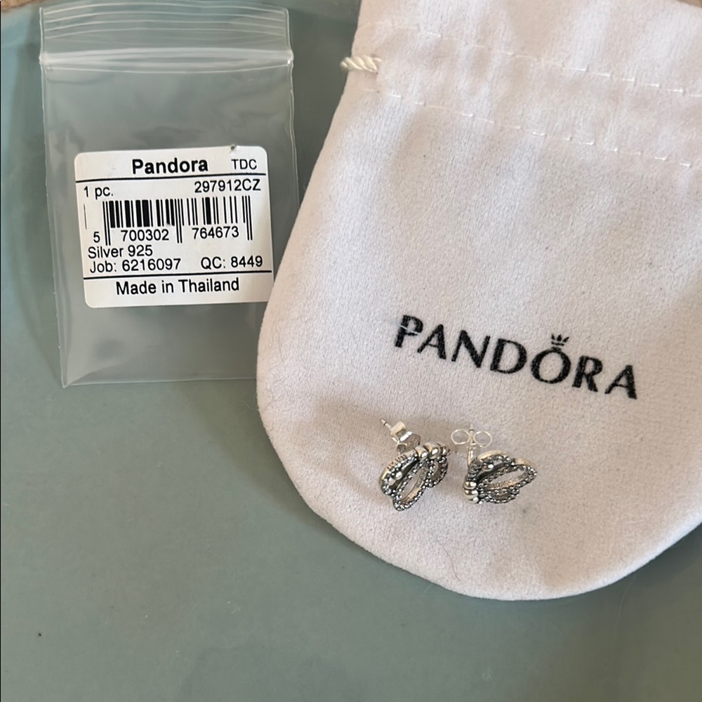 Pandora Sparkling Butterfly Studs 925 sterling silver - Picture 4 of 4